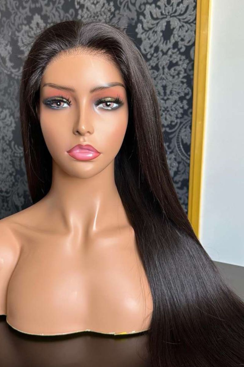 Cabelo liso sedoso brasileiro